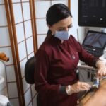 Leia mais sobre o artigo Escleroterapia com Espuma: tratamento eficaz para varizes sem cirurgia